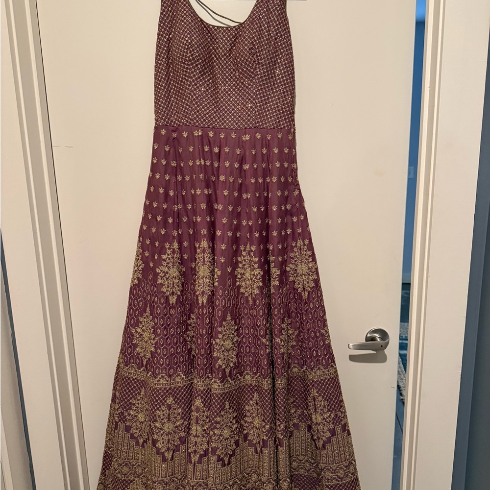 Chic Women's Maxi Dress in Purple and Gold